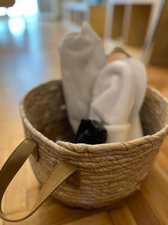 Christina-Anna Athens City Center Walking Distance To Everywhere And Acropolis, In One Of The Most Favorable Locations By National Gardens And Zoo, Hellenic Parliament In Syntagma And Stylish Exquisite Kolonaki Cozy Renovated Apartment Zewnętrze zdjęcie