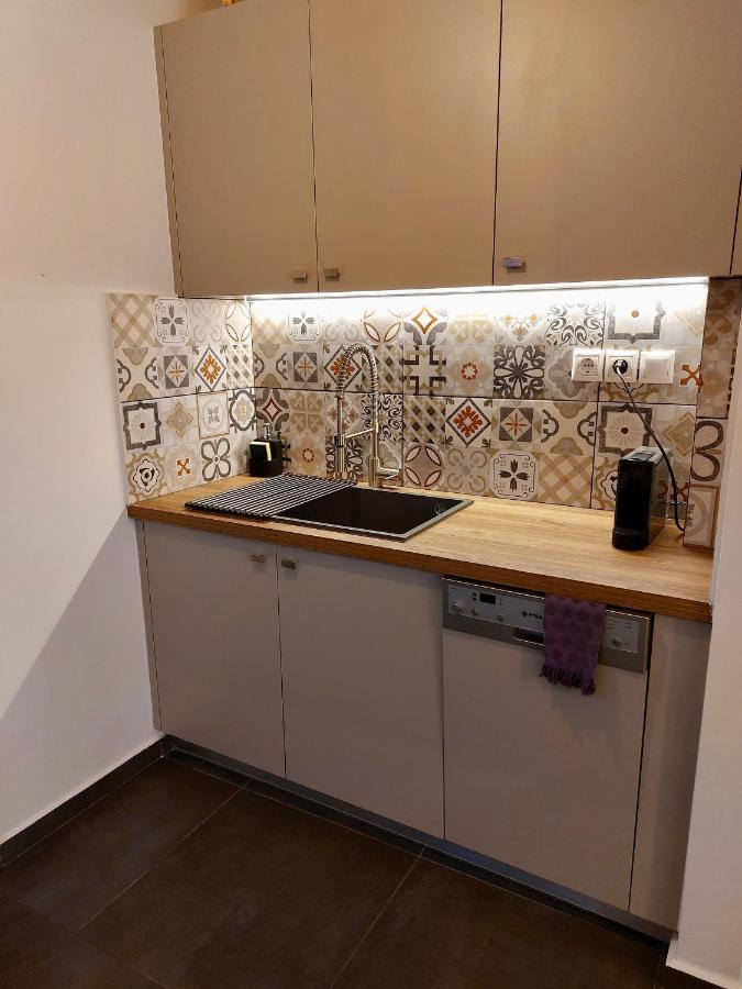 Christina-Anna Athens City Center Walking Distance To Everywhere And Acropolis, In One Of The Most Favorable Locations By National Gardens And Zoo, Hellenic Parliament In Syntagma And Stylish Exquisite Kolonaki Cozy Renovated Apartment Zewnętrze zdjęcie