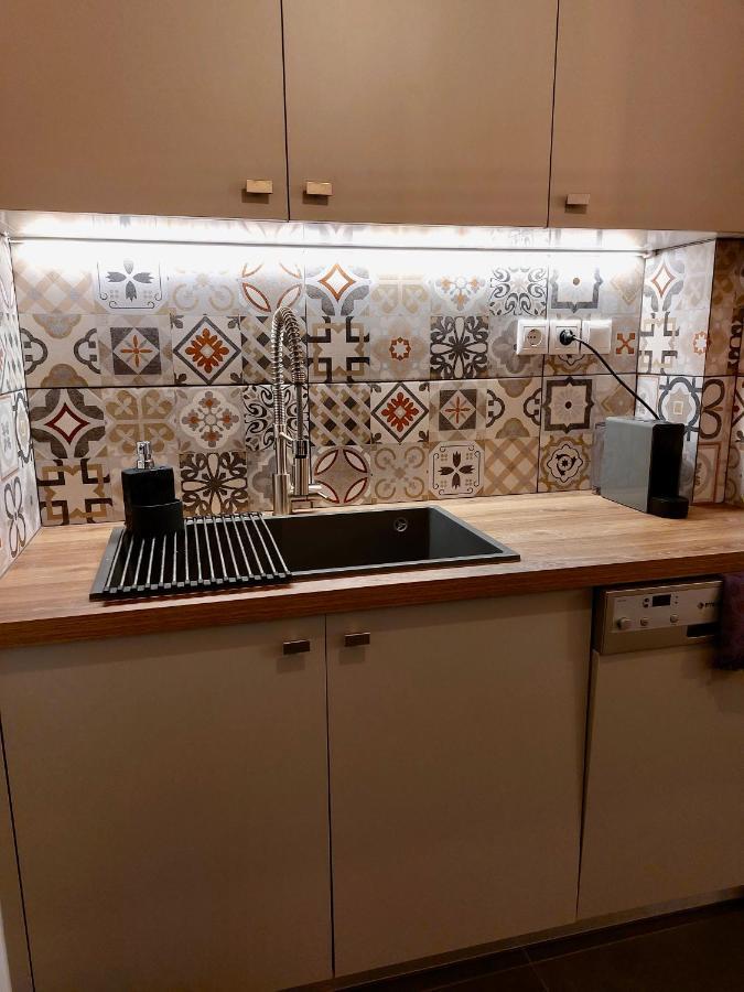 Christina-Anna Athens City Center Walking Distance To Everywhere And Acropolis, In One Of The Most Favorable Locations By National Gardens And Zoo, Hellenic Parliament In Syntagma And Stylish Exquisite Kolonaki Cozy Renovated Apartment Zewnętrze zdjęcie